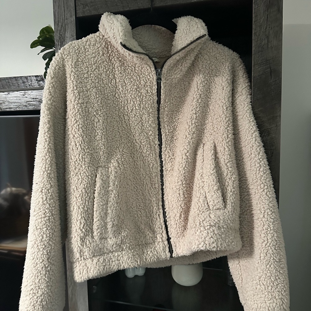 American Eagle Cream Sherpa Jacket